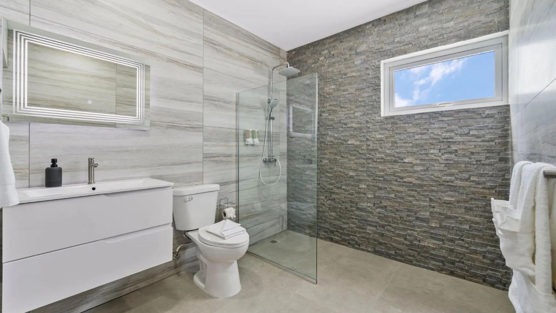 New - 3Br Private Villa Pool, Bbq & Comfort Noord 0*,